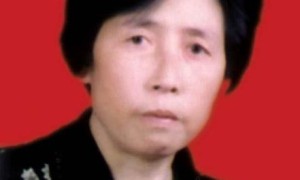她被称为中国“最火辣”的女人，49岁创业，如今身价70亿！